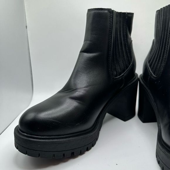 CUSHIONAIRE Women's chelsea boot +Memory Foam 8 WIDE BLACK - Picture 7 of 7